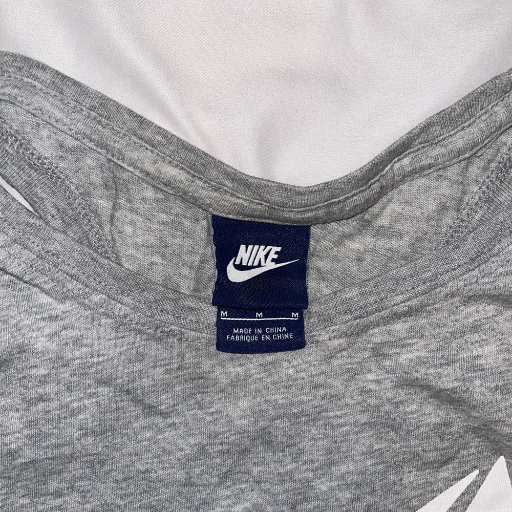 Nike Tank - Picture 3 of 3